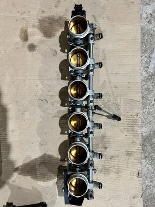 Cuerpo de mariposas bmw m3 e46