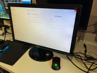 Mini PC, teclado y ratón. Equipo completo