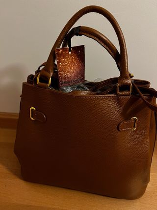 Bolso de señora nuevo con etiqueta