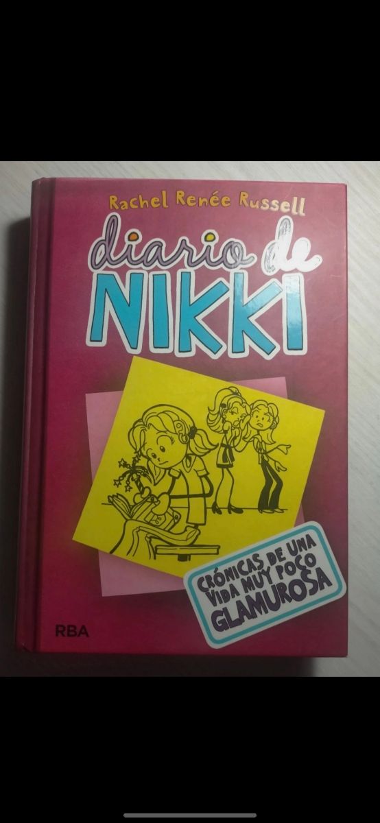 Diario de Nikki 1: Crónicas de una vida muy poco glamurosa: . (Diario De Nikki / Dork Diaries) (Spanish Edition)