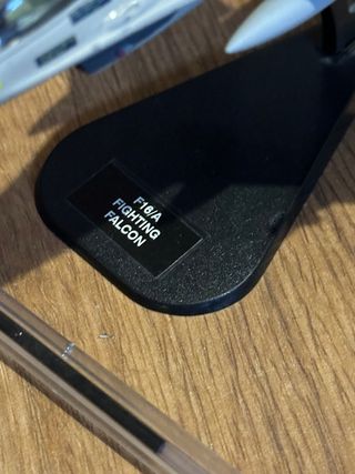 Maqueta avion miniatura F16A Fighting Falcon