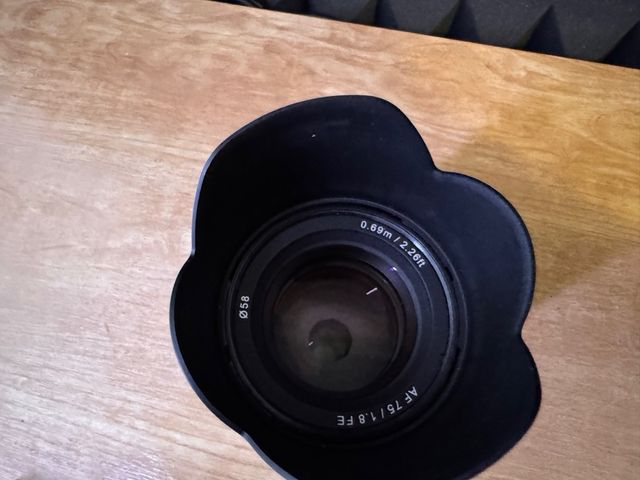 Objetivo Samyang AF 75 mm F1.8
