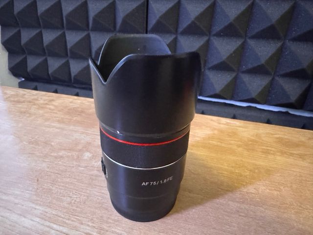 Objetivo Samyang AF 75 mm F1.8