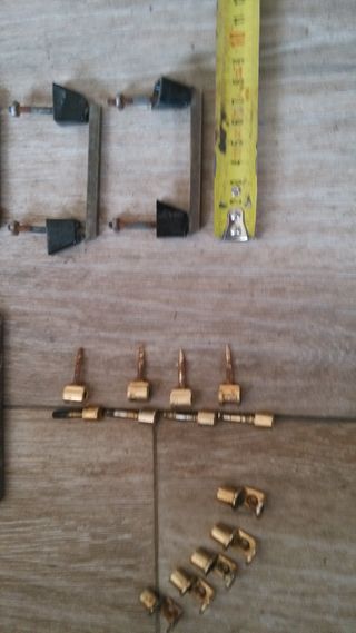 Lote 4+2 tiradores muebles años 70 + bisagras