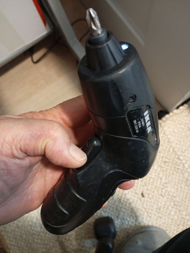 DESTORNILLADOR⚡ eléctrico ➕ cargador 🆗