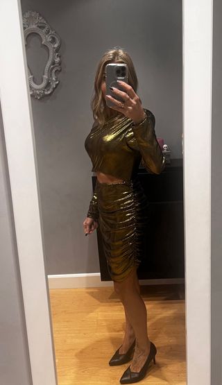 Vestido dorado de fiesta