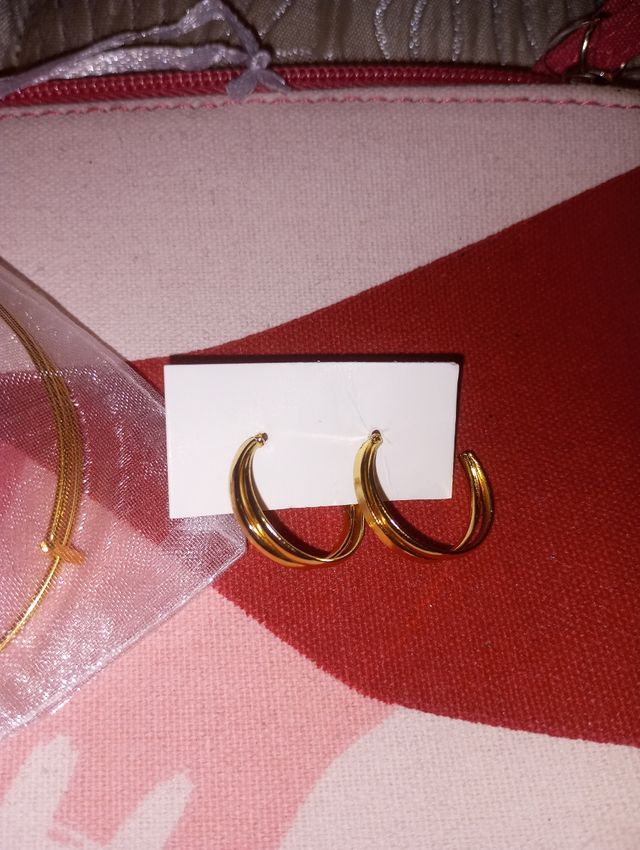 Pochette più bracciale e orecchini