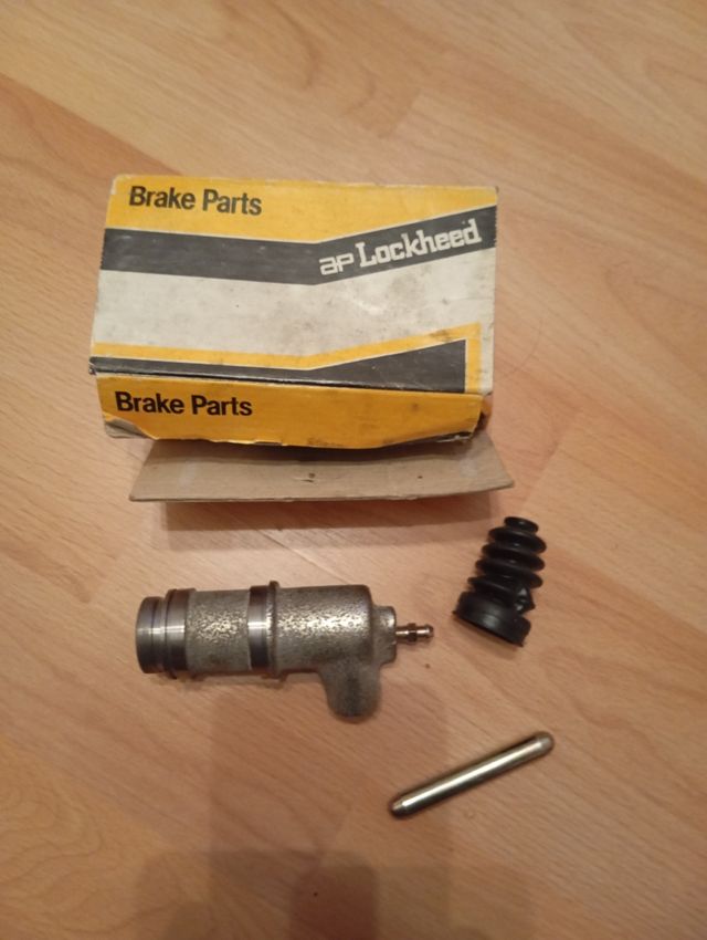 ULTIMO!!!Bombín de embrague nuevo Alfa Romeo clási