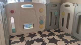 Parque/valla infantil adaptable y plegable Costway