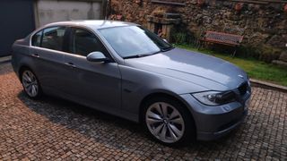 BMW 325i Aut. Etiqueta ECO 