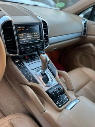 Porsche Cayenne 2012