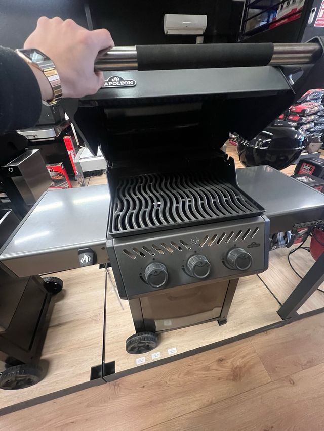 Barbacoa de Gas Napoleon Freestyle