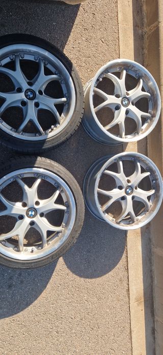 Llantas 18" provienen de un bmw e46