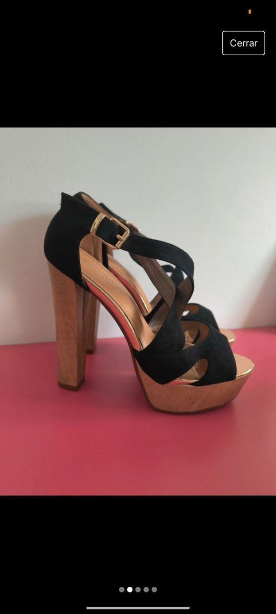 Tacones altos madera