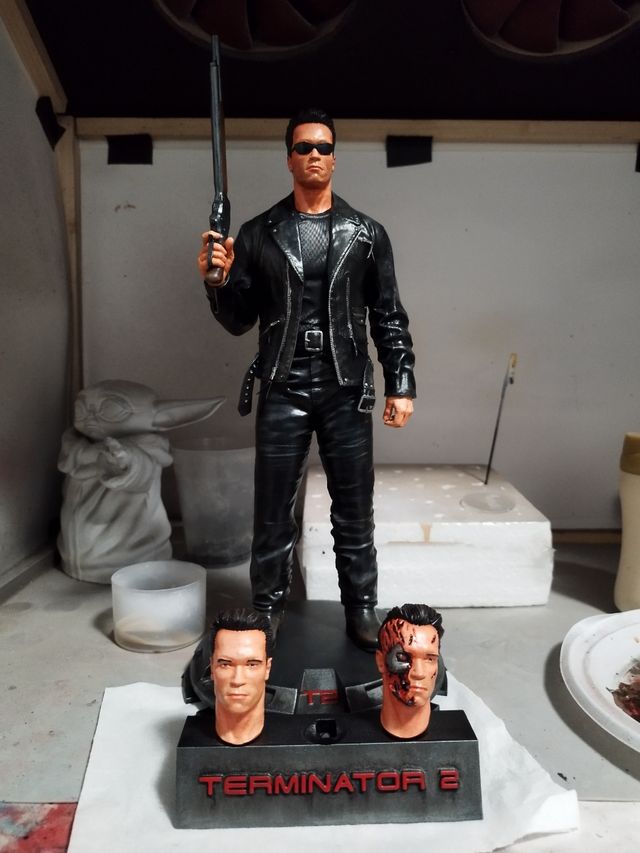 Figura en resina de Terminator 2