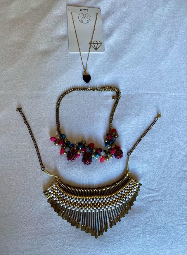 Collares