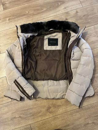 Cazadora corta y entallada Zara talla S