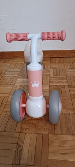 Correpasillos, bicicleta sin pedales 