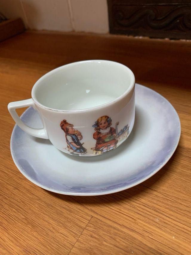 Cuatro tácitas de café