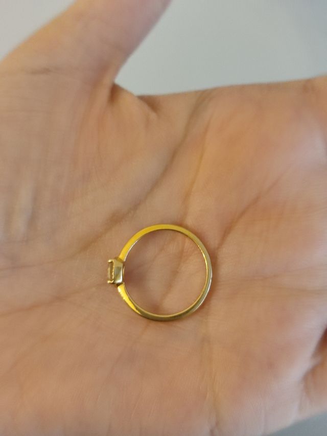 Anillo dorado aristocrazy