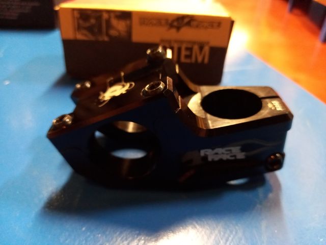 Potencia RaceFace 1.1/8" 31.8mm