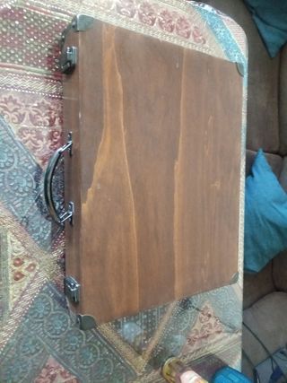 Maleta, maletín de madera 