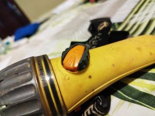 Linterna submarinismo PETZL