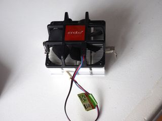 Lote de piezas para PC de sobremesa.