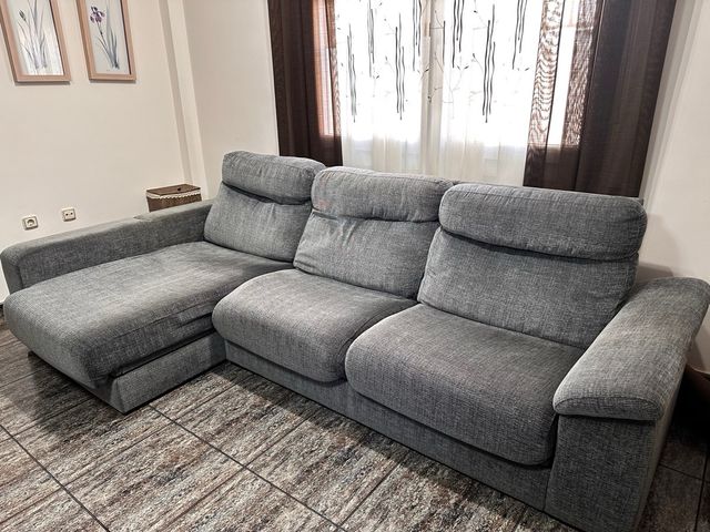 Sofa chaiselonge de tres plazas y sillon relax