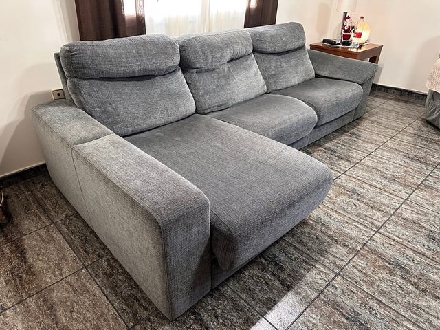 Sofa chaiselonge de tres plazas y sillon relax