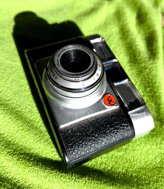 Cámara WERLISA Color, con Funda