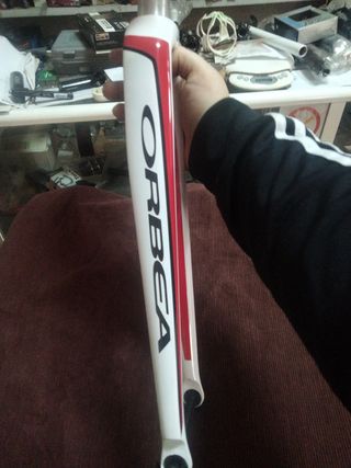 Horquilla Carbono Orbea y tubo de aluminio 