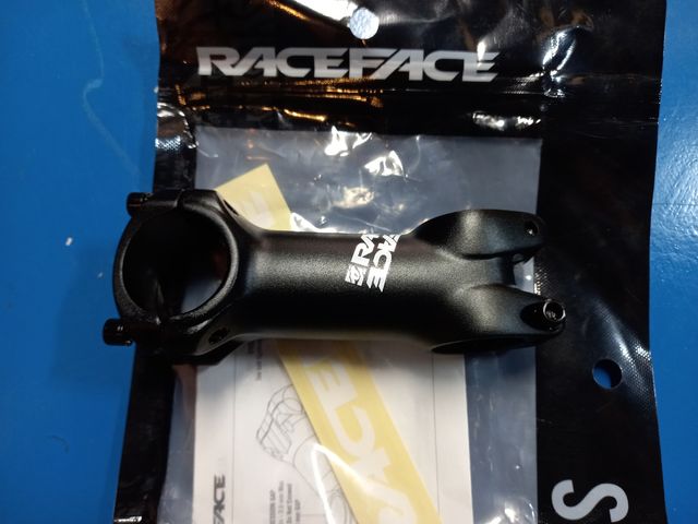 Potencia RaceFace 1.1/8" 31.8mm 90mm