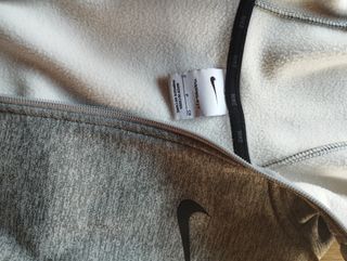 Chaqueta Nike gris