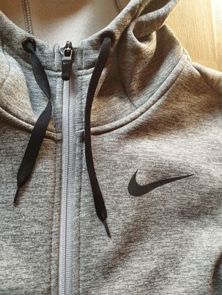 Chaqueta Nike gris