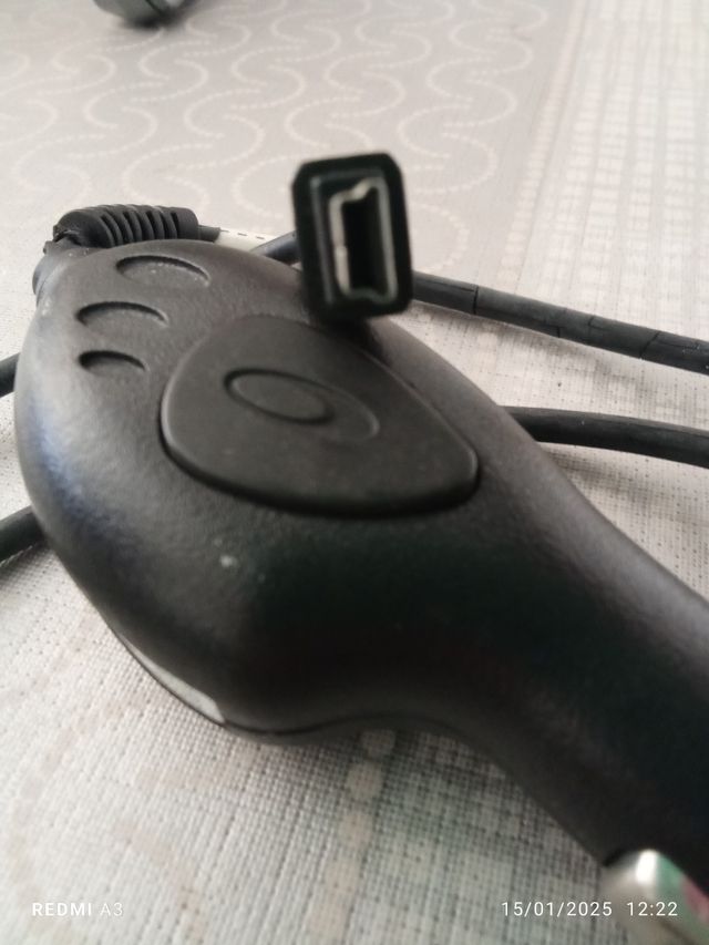 Adattatore caricabatterie per auto.