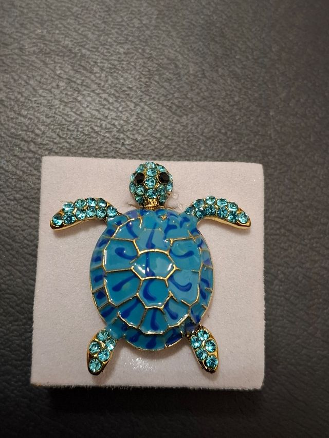 Spilla in metallo. Tartaruga