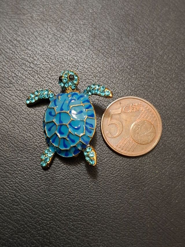 Spilla in metallo. Tartaruga