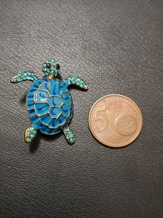 Spilla in metallo. Tartaruga