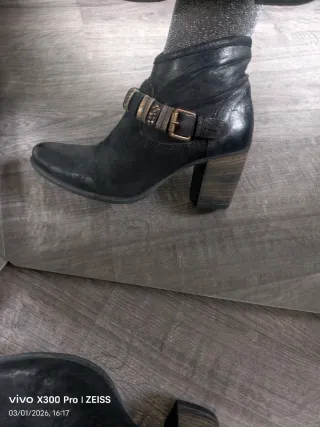 Botines de piel 39.