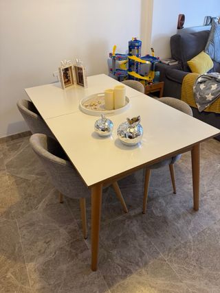 Mesa de comedor extensible