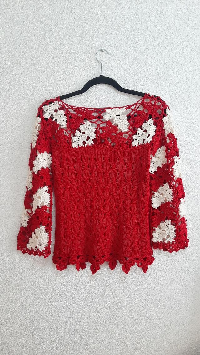 Jersey rojo de punto estilo boho
