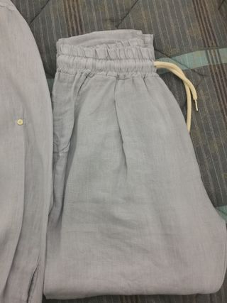 Camicia e pantaloni di lino