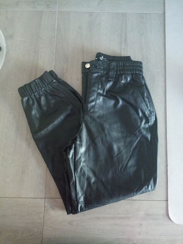 Pantalón polipiel Bershka S