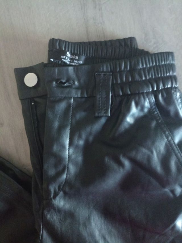 Pantalón polipiel Bershka S
