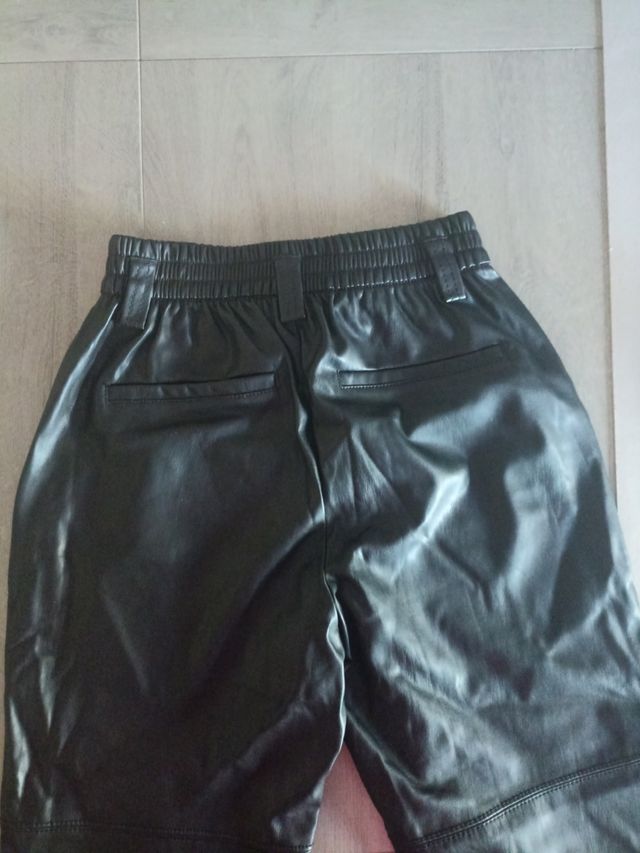 Pantalón polipiel Bershka S