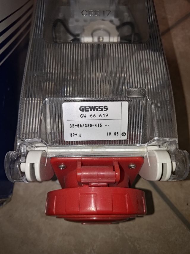 Presa interbloccata gewiss 3p + T 32A