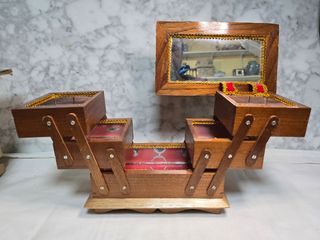Joyero peruano en madera