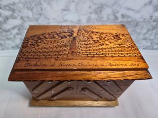 Joyero peruano en madera