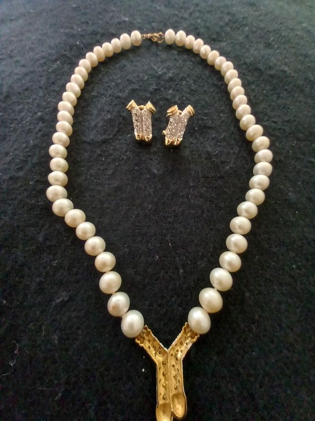 Collar perlas cultivadas bisutería